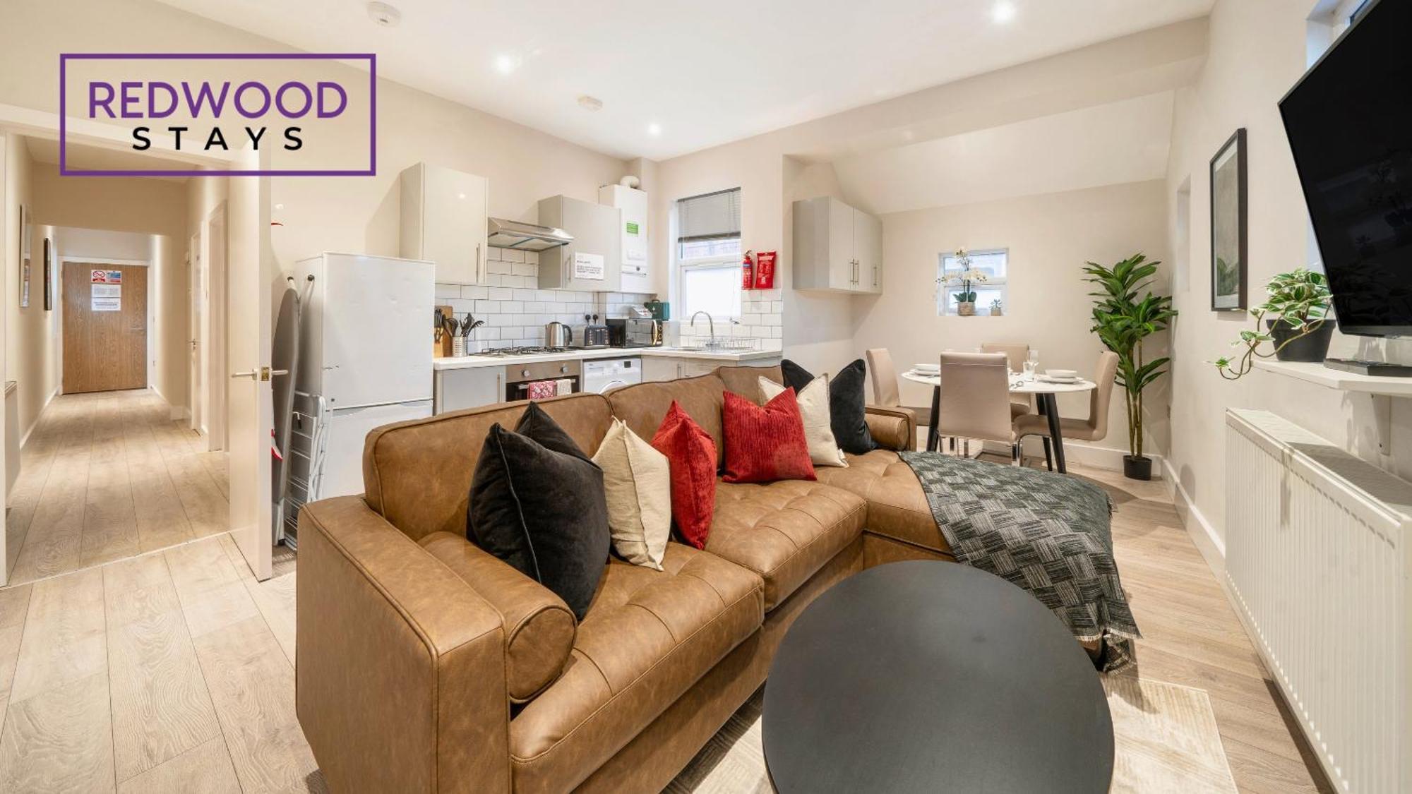 Newly Refurbished Everest Lodge Serviced Apartments For Contractors & Families, Free Wifi & Netflix By Redwood Stays Farnborough (Hampshire) Exterior foto