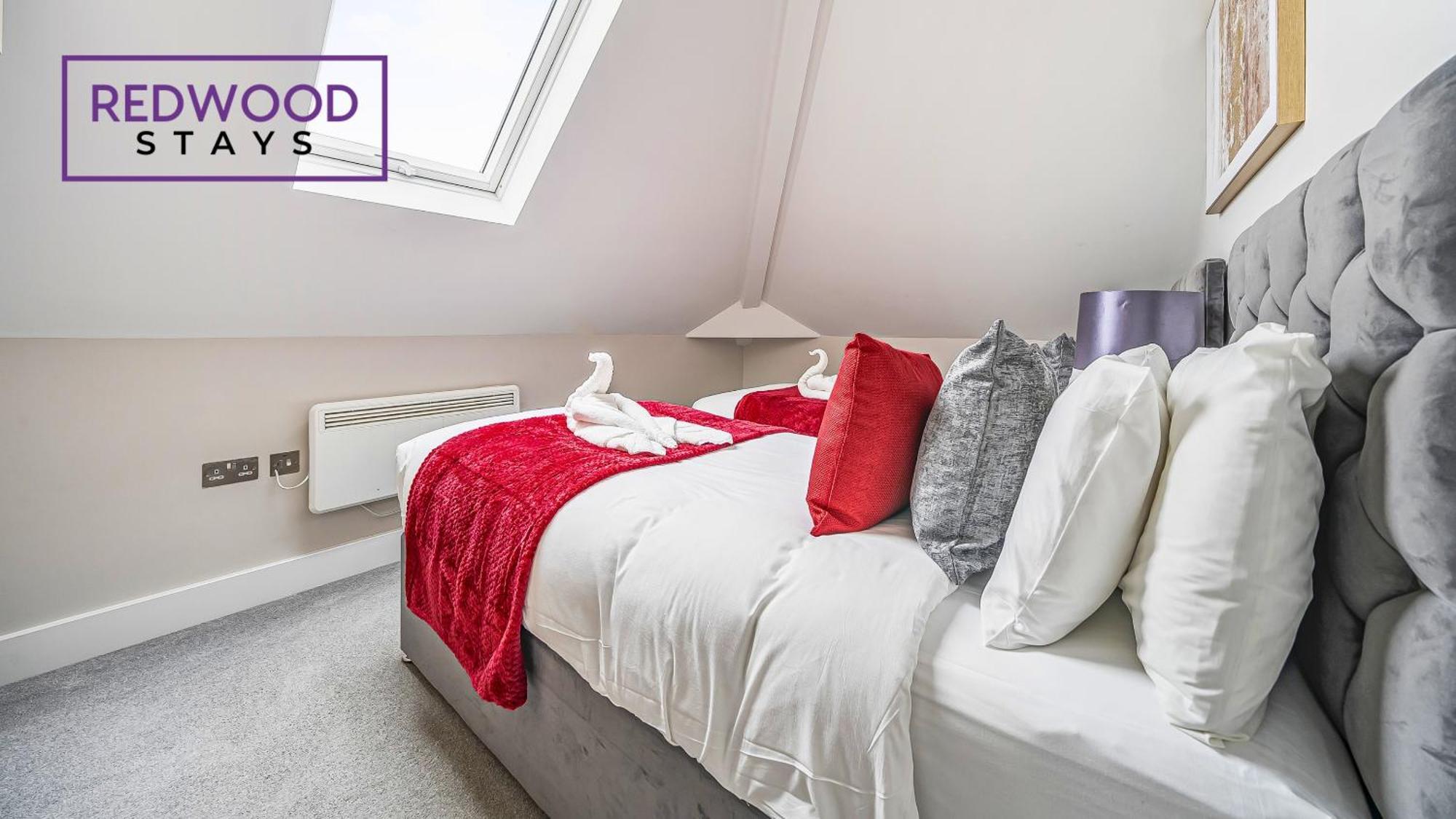 Newly Refurbished Everest Lodge Serviced Apartments For Contractors & Families, Free Wifi & Netflix By Redwood Stays Farnborough (Hampshire) Exterior foto
