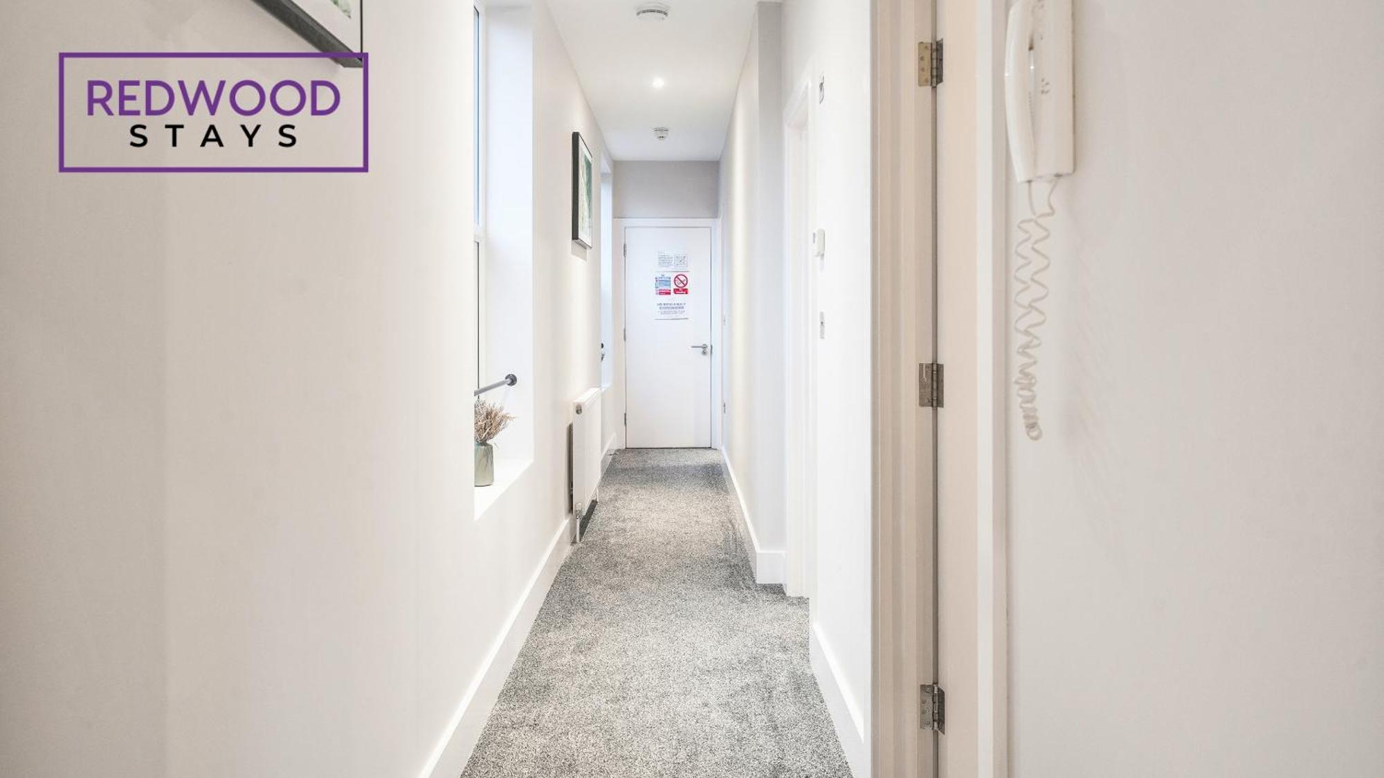 Newly Refurbished Everest Lodge Serviced Apartments For Contractors & Families, Free Wifi & Netflix By Redwood Stays Farnborough (Hampshire) Exterior foto